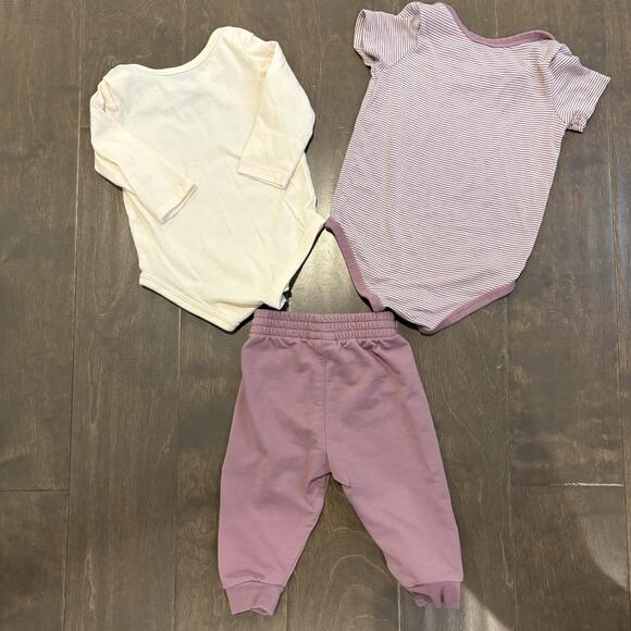 Nike Baby Girl Outfit Set 3pc Bodysuits Pants 6 Months Infant Newborn Gift Set - Picture 10 of 11
